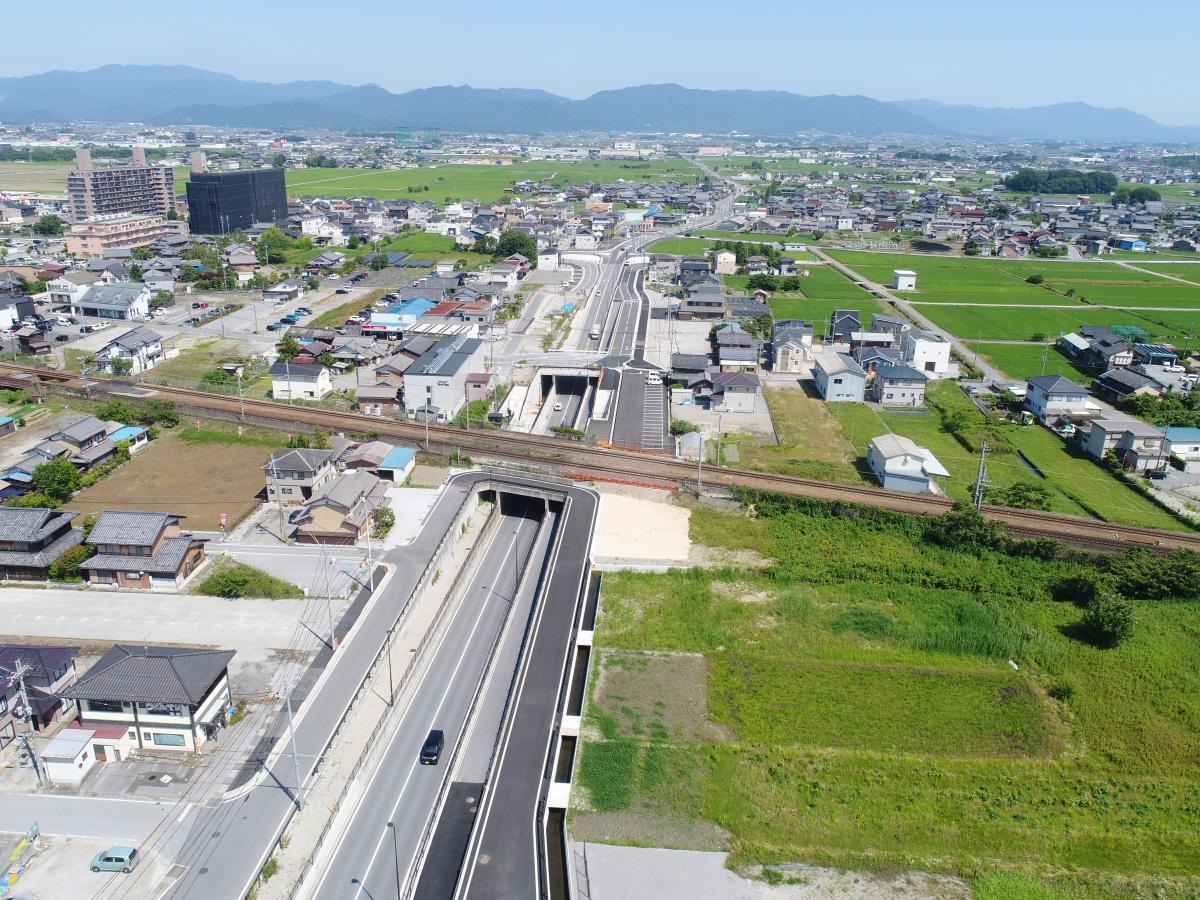 令和4年度　第E-502-3号　愛知川彦根線補助道路整備工事